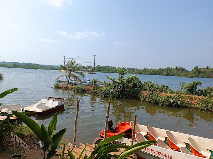 Ambience of Kariyilakkallu toddy shop restaurant