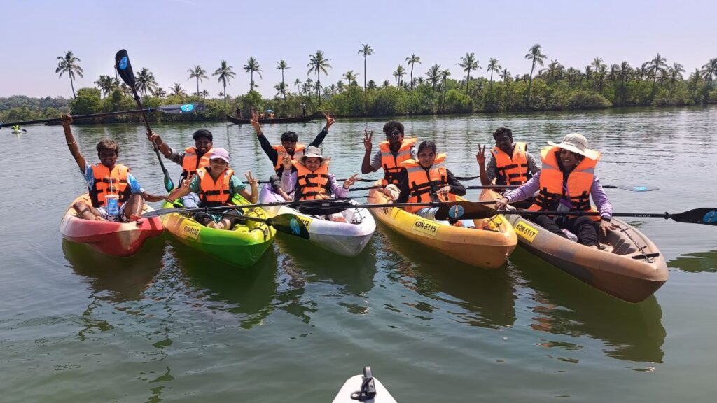 Varkala Mangroves Tunnels | Kayaking