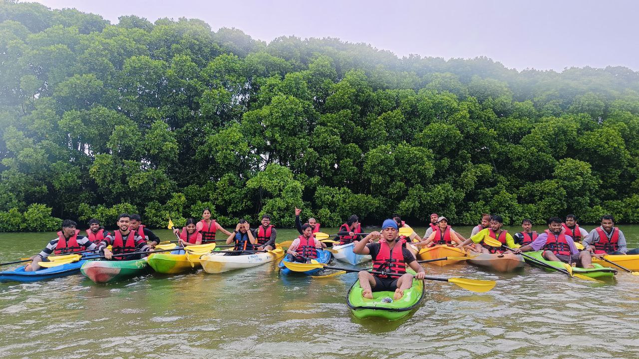 Varkala Mangroves Tunnels | Kayaking | Canoeing